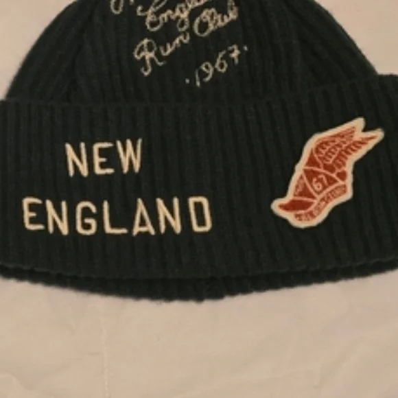 NEW ENGLAND Embroidered Rib Beanie in Dark Green with Cream Lettering - Picture 1 of 1